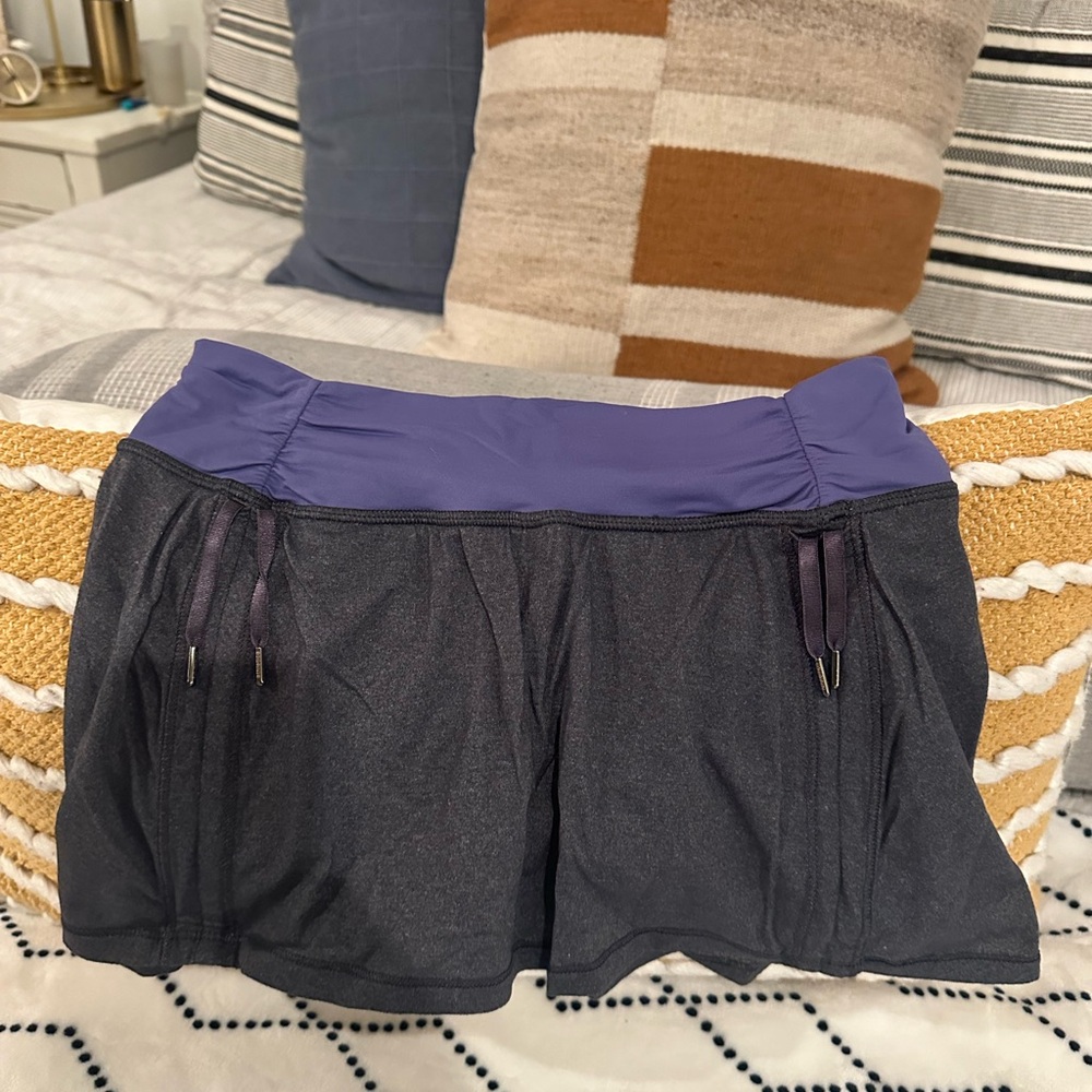 Lululemon skirt type workout skirt. Has built in shorts underneath. Super soft
